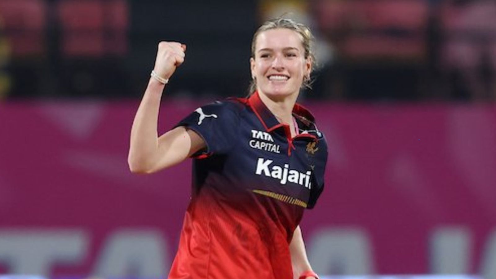 WPL 2026: पावरप्ले में 36 में से 27 डॉट बॉल फेंकी, फुटबॉलर से क्रिकेटर बनी लड़की का धमाल, क्रिमिनोलॉजी में है ग्रेजुएट WPL 2026: पावरप्ले में 36 में से 27 डॉट बॉल फेंकी, फुटबॉलर से क्रिकेटर बनी लड़की का धमाल, क्रिमिनोलॉजी में है ग्रेजुएट