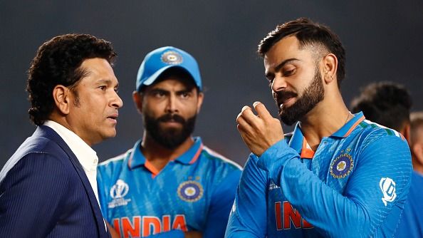 Sachin Tendulkar speaks with Virat Kohli