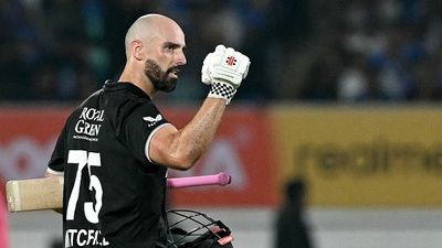 IND vs NZ : राहुल की सेंचुरी पर भारी पड़ा मिचेल का शतक, न्यूजीलैंड ने भारत को 7 विकेट से दी मात New Zealand's Daryl Mitchell