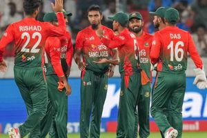 बांग्लादेश बोर्ड के खिलाफ उनके खिलाड़ियों ने छेड़ी जंग, डायरेक्टर का मांगा इस्तीफा, जानें मामला SportsTak Hindi