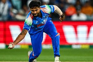 'तुम कुछ खास नहीं कर रहे हो', टीम इंडिया की राजकोट में हार के बाद कोच ने दी नीतीश रेड्डी को चेतावनी SportsTak Hindi