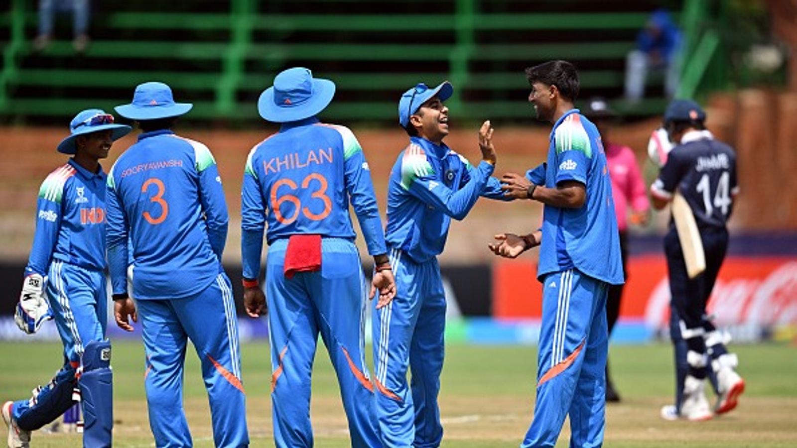 U19 World Cup : अमेरिका को भारत ने 107 पर किया ढेर, पटेल ने 'पंजा' लेने के बाद खोला बड़ा राज U19 World Cup : अमेरिका को भारत ने 107 पर किया ढेर, पटेल ने 'पंजा' लेने के बाद खोला बड़ा राज