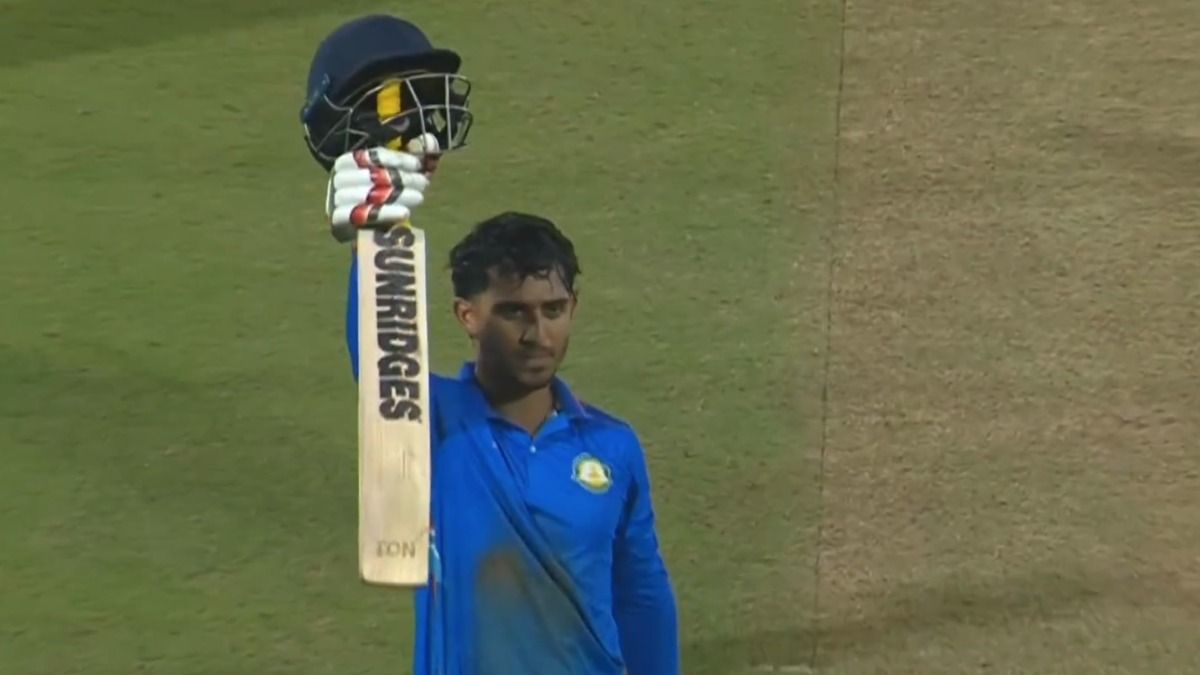 VHT: कर्नाटक से एक साल पुरानी हार का विदर्भ ने लिया बदला, अमन ने 5वां शतक जड़ सेमीफाइनल में दिलाई जीत