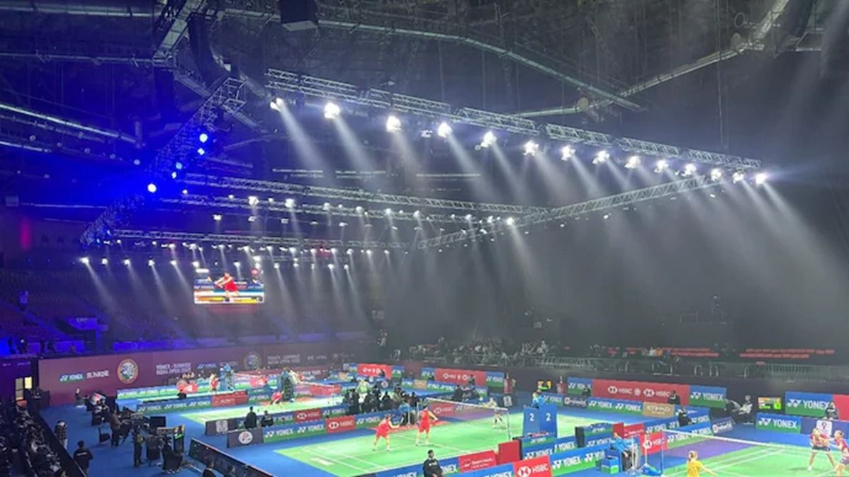 India Open में कबूतर बीट, बंदर और पॉल्यूशन से मचा हंगामा, बैडमिंटन वर्ल्ड फेडरेशन ने जानें क्या कहा ? 