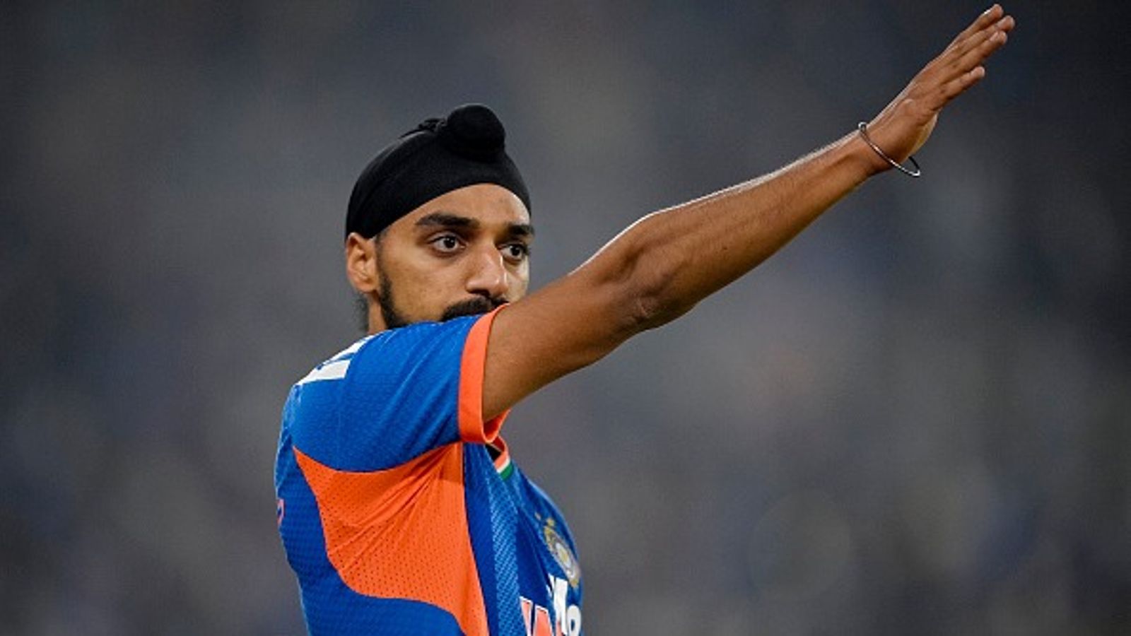 न्यूजीलैंड के खिलाफ अर्शदीप सिंह को बाहर रखने पर टीम इंडिया पर फूटा अश्विन का गुस्सा, खुद के करियर को लेकर किया अहम खुलासा न्यूजीलैंड के खिलाफ अर्शदीप सिंह को बाहर रखने पर टीम इंडिया पर फूटा अश्विन का गुस्सा, खुद के करियर को लेकर किया अहम खुलासा