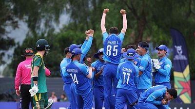 U-19 World Cup: अफगानिस्तान का बड़ा उलटफेर, साउथ अफ्रीका को चटाई धूल, इंग्लैंड ने पाकिस्तान को 37 रन से दी पटखनी SportsTak Hindi