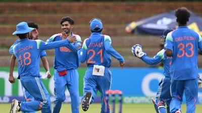 IND vs BAN: सूर्यवंशी-कुंडु और विहान के दम पर भारत ने निकाली बांग्लादेश की हेकड़ी, 18 रन से धूल चटाई SportsTak Hindi