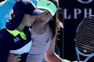 Australian Open 2026: 113वीं रैंकिंग की खिलाड़ी छाई, बॉल गर्ल को बचाने के बाद मैच में पिछड़ी, फिर किया सबसे बड़ा उलटफेर SportsTak Hindi