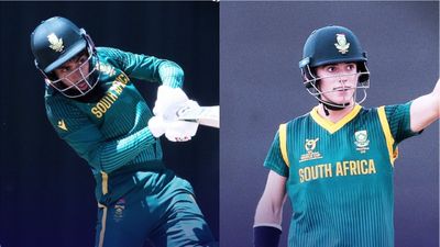 साउथ अफ्रीका ने तोड़ा अपना ही रिकॉर्ड, वनडे क्रिकेट में इस टीम के खिलाफ बना दिए 397 रन SportsTak Hindi