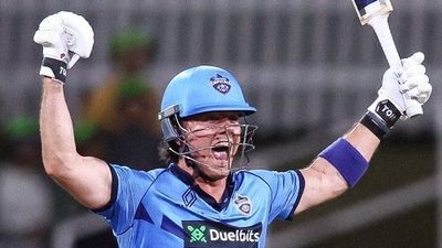 CSK के तूफानी बैटर ने कैपिटल्स को पहुंचाया फाइनल, 7 छक्के से 75 रन उड़ाकर सनराइजर्स को दी मात dewald brevis