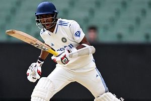 अभिमन्यु ईश्वरन ने पानी पीने पर आउट दिए जाने पर तोड़ी चुप्पी, खुद की बताई गलती, जानें बंगाल के कप्तान ने क्या कहा? SportsTak Hindi