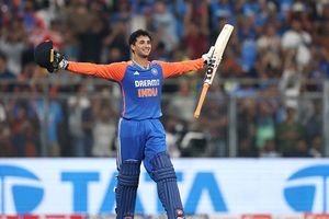 T20 वर्ल्ड कप से पहले रवि शास्त्री की बड़ी भविष्यवाणी, इस खिलाड़ी को बताया सबसे खतरनाक SportsTak Hindi