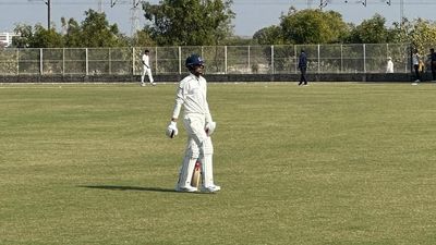 Ranji Trophy: शुभमन गिल फिर फ्लॉप, जीरो के बाद अब 14 रन पर आउट, दोनों पारियों में एक ही बॉलर के सामने घुटने टेके SportsTak Hindi