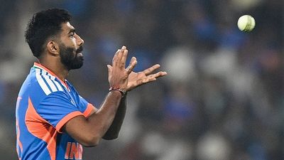 जसप्रीत बुमराह ने जिस दिन इंटरनेशनल क्रिकेट में डेब्यू किया, उसी दिन टीम से हुए बाहर! SportsTak Hindi