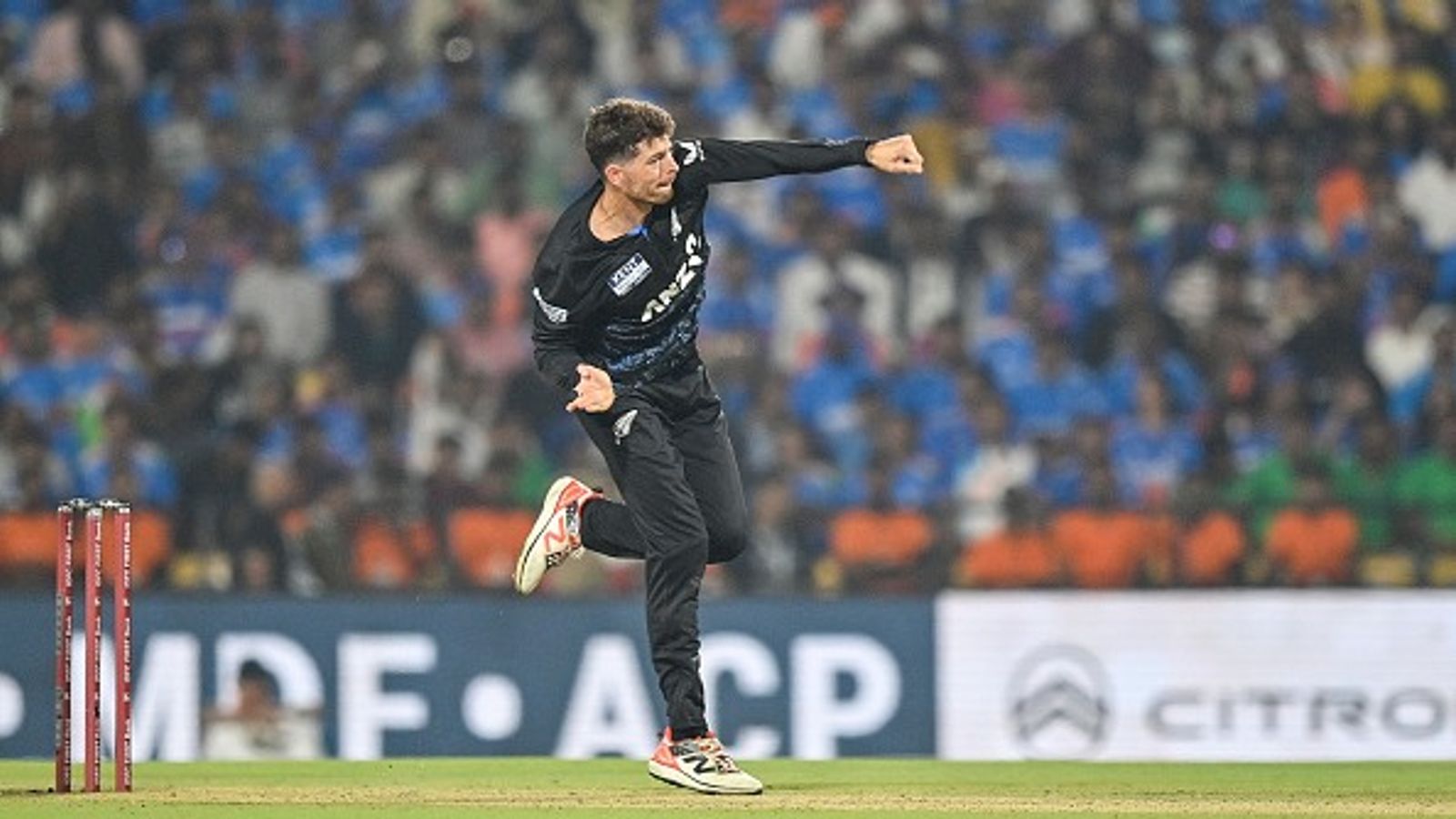 '300 बनाना पड़ेगा क्या?', भारत से हार के बाद न्यूजीलैंड के कप्तान मिचेल सैंटनर का दर्द आया बाहर '300 बनाना पड़ेगा क्या?', भारत से हार के बाद न्यूजीलैंड के कप्तान मिचेल सैंटनर का दर्द आया बाहर