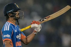 इशान किशन को टीम इंडिया के ड्रेसिंग रूम में क्या बोला जाता है ? दुबे ने खोला राज SportsTak Hindi