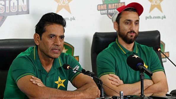 Aaqib Javed (L) and captain Salman Agha