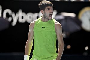 Australian open 2026: अल्कराज-सबालेंका को हाईवोल्टेज मैच में मिली जीत, क्वार्टर फाइनल में बनाई जगह SportsTak Hindi