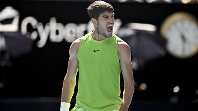 Australian open 2026: अल्कराज-सबालेंका को हाईवोल्टेज मैच में मिली जीत, क्वार्टर फाइनल में बनाई जगह SportsTak Hindi