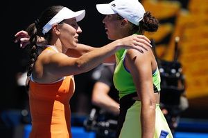 डिफेंडिंग चैंपियन मैडिसन कीज Australian open 2026 से बाहर, पॉडकास्ट पार्टनर ने ही सीधे सेटों में चटाई धूल SportsTak Hindi