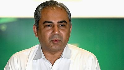 PCB चेयरमैन मोहसिन नकवी ने कराई अपनी फजीहत, पाकिस्तानी पीएम के नाम पर कर दिया ब्लंडर SportsTak Hindi