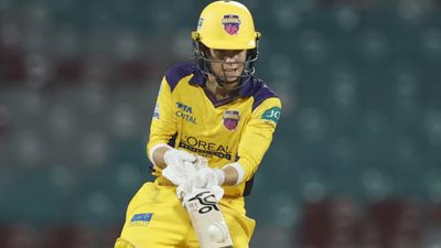 WPL 2026: यूपी वॉरियर्ज की प्लेऑफ की उम्मीदों को लगा धक्का, तूफानी बल्लेबाज डब्ल्यूपीएल से बाहर SportsTak Hindi