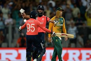 T20 वर्ल्ड कप 2026 से पहले इंग्लैंड के स्टार ऑलराउंडर का रिटायरमेंट से यू-टर्न, अब टाइटल जिताना है लक्ष्य SportsTak Hindi