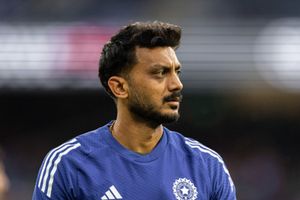 धोनी की सलाह से कैसे अक्षर पटेल ने टीम इंडिया में किया कमबैक ? अब खोला बड़ा राज SportsTak Hindi