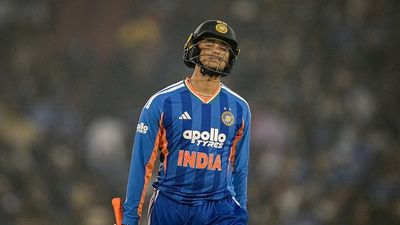 पहली गेंद पर सिक्स लगाने में माहिर अभिषेक इस बार हुए शिकार, रोहित शर्मा के अनचाहे क्लब में जुड़ा नाम India's Abhishek Sharma