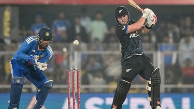 IND vs NZ: टिम साइफर्ट ने दिलाई न्यूजीलैंड को पहली जीत, दुबे की तूफानी फिफ्टी पर फिरा पानी, भारत को मिली 50 रन से हार SportsTak Hindi