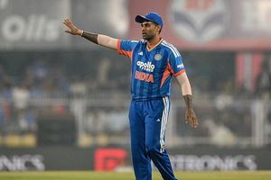 श्रेयस अय्यर का पत्ता कटा? सूर्य ने बातों-बातों में कह दी बड़ी बात, टी20 वर्ल्ड कप की राह हुई मुश्किल SportsTak Hindi