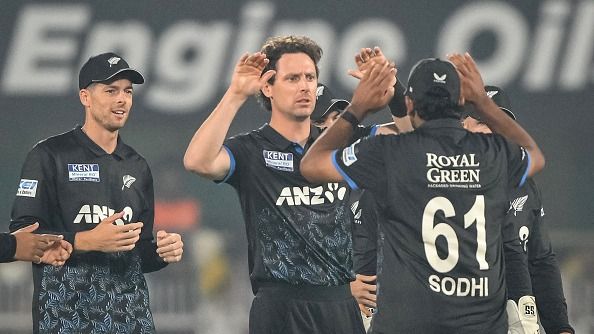 New Zealand's Matt Henry (C) celebrates New Zealand's Matt Henry (C) celebrates 