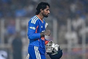 तिलक वर्मा की फिटनेस पर लेटेस्ट अपडेट, बल्लेबाज को BCCI से कब तक मिलेगी मैच खेलने की परमिशन? SportsTak Hindi