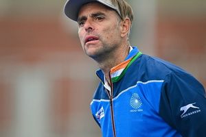 मनप्रीत सिंह के बचाव में भारतीय टीम के कोच ने दी इस्तीफे की धमकी, खिलाड़ियों के चयन पर मचा बवाल SportsTak Hindi