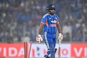 संजू सैमसन क्या पांचवें T20I मैच में टीम इंडिया की Playing XI से हो जाएंगे बाहर? बैटिंग कोच ने दिया जवाब SportsTak Hindi