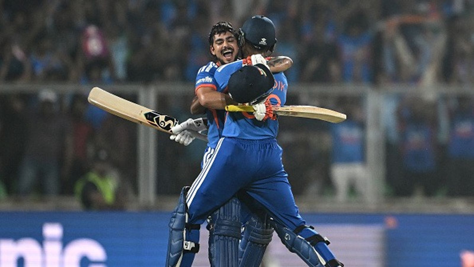 इशान किशन ने शतक जड़ने के बाद खोला बड़ा राज, वर्ल्ड कप को लेकर दिया विस्फोटक बयान इशान किशन ने शतक जड़ने के बाद खोला बड़ा राज, वर्ल्ड कप को लेकर दिया विस्फोटक बयान