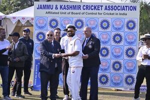 Ranji Trophy : 771 रन बनाकर जम्मू एंड कश्मीर ने हिमाचल को खदेड़ा, क्वार्टरफाइनल में इन 5 टीमों ने बनाई जगह SportsTak Hindi