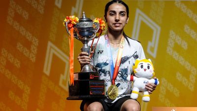 20 साल की भारतीय बैडमिंटन खिलाड़ी ने जीता अपने करियर का सबसे बड़ा खिताब, मलेशियाई स्टार के बीच मैच से हटने के बाद बनी चैंपियन SportsTak Hindi