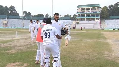 Ranji Trophy : कर्नाटक को पडिक्कल ने तूफानी शतक से दिलाया नॉकआउट का टिकट, क्वार्टरफाइनल के मैचों का जानें पूरा शेड्यूल Devdutt Padikkal after leading Karnataka to victory