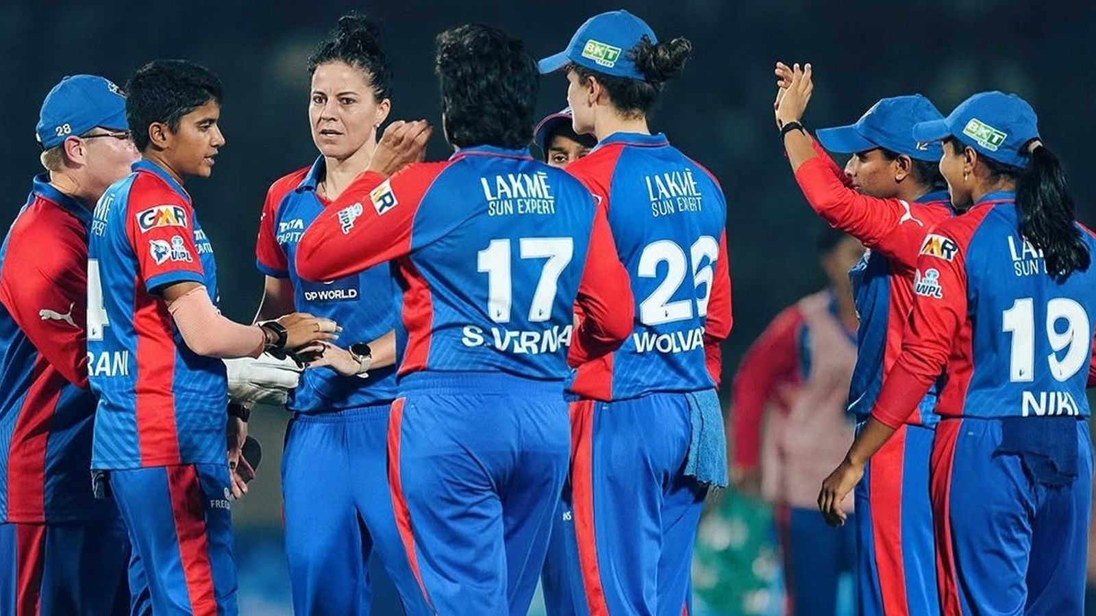 WPL 2026: दिल्ली कैपिटल्स ने शुरुआती चार में से तीन मैच हारने के बावजूद कैसे लगातार चौथी बार प्लेऑफ में बनाई जगह? WPL 2026: दिल्ली कैपिटल्स ने शुरुआती चार में से तीन मैच हारने के बावजूद कैसे लगातार चौथी बार प्लेऑफ में बनाई जगह?