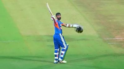 T20 World Cup Warm-up: इंडिया ए से लड़ते हुए हारा अमेरिका, भारतीय मूल के खिलाड़ी ने छुड़ाए 'छक्के', जगदीशन-तिलक भी छाए SportsTak Hindi