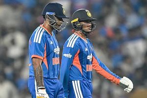 T20 World Cup 2026 खेलने वाली टीम इंडिया में किसके नाम है सबसे ज्यादा रन? यहां देखें सभी बल्लेबाजों का रिपोर्ट कार्ड SportsTak Hindi