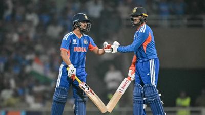 IND vs SA: भारत-साउथ अफ्रीका ने टी20 वर्ल्ड कप से पहले उड़ाई सिक्सेज की दावत, 30 रन से जीती सूर्या की सेना SportsTak Hindi