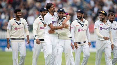 Salaam Cricket: भारत की पेस गेंदबाजी में विराट कोहली का कितना अहम रोल है, इशांत शर्मा ने दे दिया जवाब SportsTak Hindi