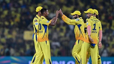 T20 वर्ल्ड कप 2026 में जिस खिलाड़ी के लिए 'बॉयकॉट' का फैला ड्रामा, उसे पाकिस्तान में क्रिकेट खेलने का मिला मौका Chennai Super Kings' Mustafizur Rahman (2L) celebrates with teammates