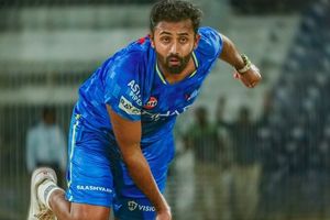 Ranji Trophy: CSK के गेंदबाज के आगे 42 बार की चैंपियन नतमस्तक, चार रन पर तीन विकेट लेकर मुंबई को 120 रन पर किया ढेर SportsTak Hindi