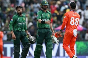 PAK vs NED: 13वीं रैंक की टीम को हराने में पाकिस्तान के छूटे पसीने, पहले ही मैच में उलटफेर से चूका नेदरलैंड्स SportsTak Hindi