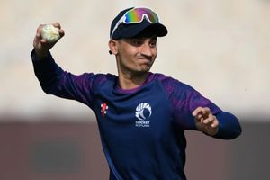 अफगानिस्तान में जन्मा, रिफ्यूजी की तरह पहुंचा ब्रिटेन, अंडर 19 वर्ल्ड कप खेलने से चूका, अब खेल रहा टी20 विश्व कप SportsTak Hindi