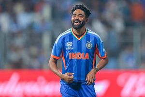 सिराज को रियल मैड्रिड का मैच देखने जाना था स्पेन, मगर सूर्यकुमार के फोन ने बदल दिया प्लान, टी20 वर्ल्ड कप में लेट एंट्री पर गेंदबाज का खुलासा SportsTak Hindi