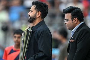 T20 वर्ल्ड कप में पहली बार स्टैंड में बैठे रोहित शर्मा का छलका दर्द, बोले – अजीब लग रहा है, लेकिन… SportsTak Hindi